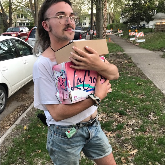 Meet your Posher, Elliott - Picture 1 of 1